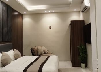 استديو بسرير ماستر و اثاث مريح 