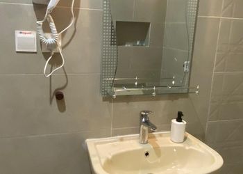 استديو هادئ بسرير ماستر 