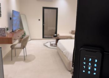 استديو بدخول ذاتي وتصميم أنيق