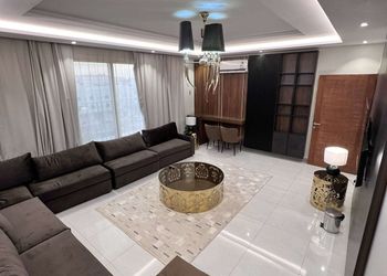 شقة بصالة وغرفة نوم دخول ذاتي 