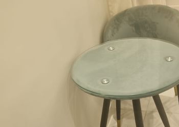 استديو بسرير ماستر وأثاث مريح 