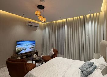 استديو هادئ بسرير ماستر