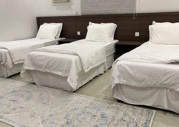 شقة بغرفتين نوم وصالة 