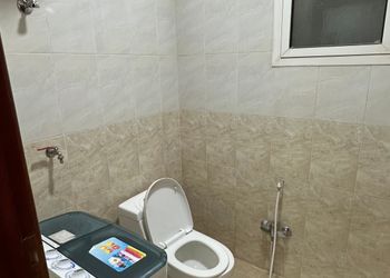 شقة بغرفتين نوم وصالة 