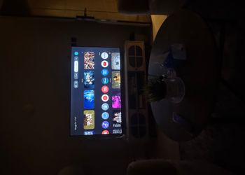 استديو بأثاث مريح وبسيط 
