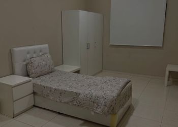شقة بغرفتين نوم وصالة 