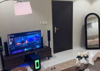 استديو بسرير ماستر وجلسة جانبية 