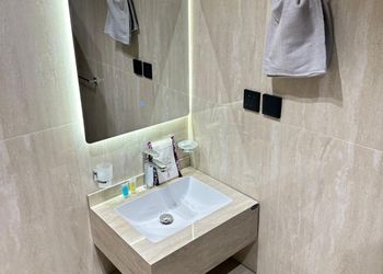 استديو هادئ بدخول ذاتي 