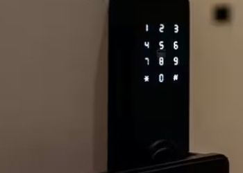 استديو بسرير ماستر وجلسة جانبية