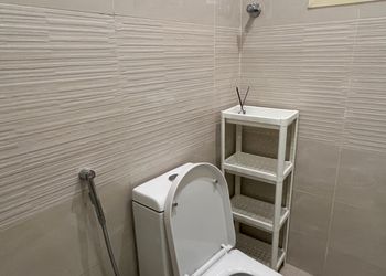 استديو بسرير ماستر وجلسة جانبية