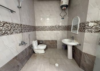 شاليه بركن شواء ,جاكوزي,ساونا,مسطح اخضر,