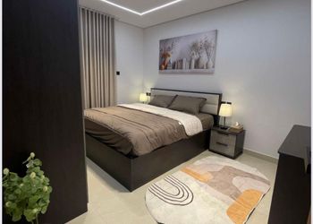شقة بألعاب أطفال