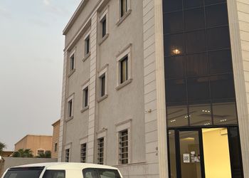 شقة بغرفة معيشة وغرفة نوم 