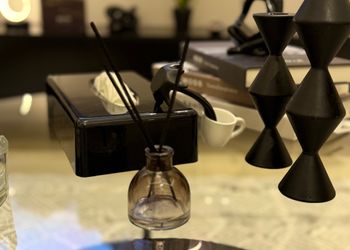 شقة بغرفة معيشة وغرفة نوم 