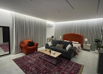 استديو هادئ بسرير ماستر 
