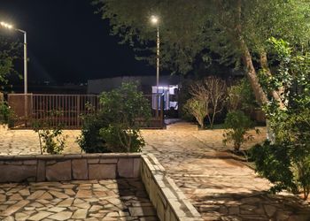 استراحة بغرفه نوم ومجالس