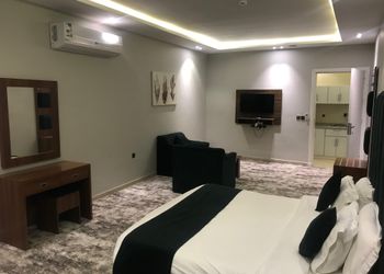 غرفة بأجواء دافئة ومريحة 