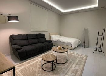 استديو بسرير ماستر