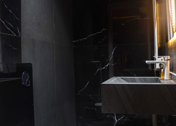 استديو مودرن مع جلسه