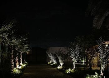 استراحة بمجالس وجلسة خارجية
