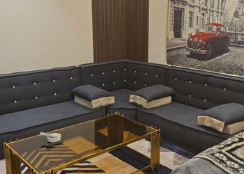 استديو بسرير فردي وجلسة جانبية