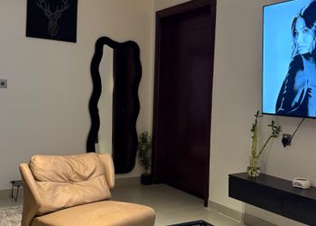 شقة بصالة وغرفة نوم