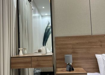 استديو بأثاث مريح وبسيط 