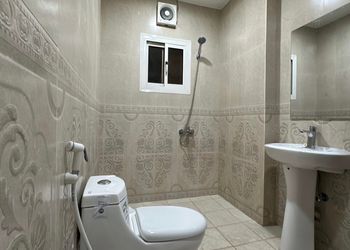 استديو بأثاث مريح وبسيط 