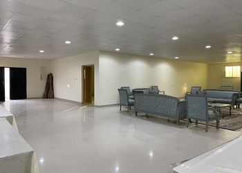 استراحة بمسبح خارجي ومجالس 