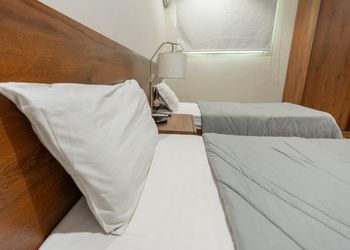 استديو بسريرين فردية