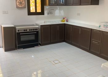 استراحة بمسطح اخضر ومجالس