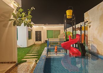 شالية بالعاب مائية و جلسة خارجية