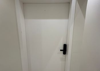 استديو هادئ بسرير ماستر 
