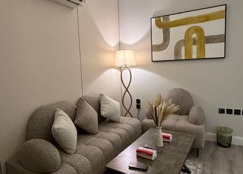 استديو بسرير ماستر