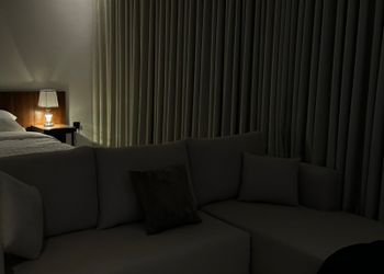 استديو هادئ بسرير ماستر