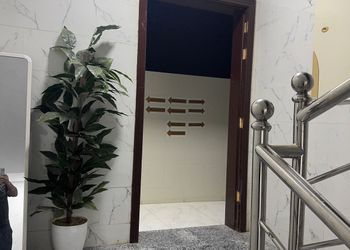 استديو بسرير ماستر وجلسة جانبية