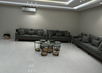 شاليه بمسطح اخضر وجلسة خارجية 