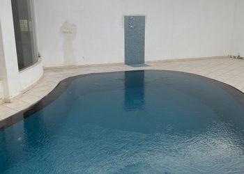استراحة بمسطح اخضر وجلسه خارجيه