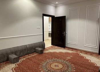 شاليه بألعاب أطفال وجلسة خارجية