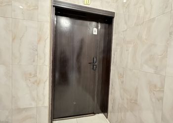شقة بغرفة نوم ودخول ذاتي 