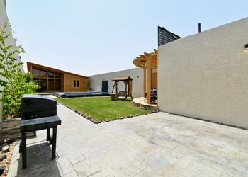 شاليه بمسطح اخضر