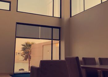 شاليه بمسبح واطلاله على البحر