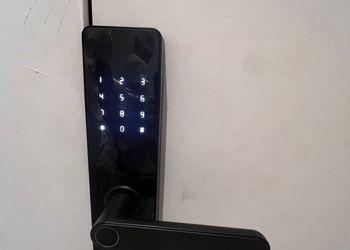 استديو بسرير ماستر وجلسة جانبية