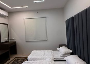 شقة بصالة وغرفة نوم مريحة 