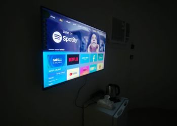 استديو بسرير ماستر وجلسة جانبية