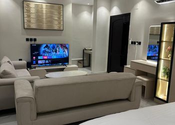 استديو بسرير ماستر وجلسة 