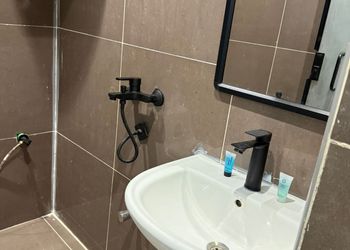 استديو بسرير ماستر وجلسة جانبية