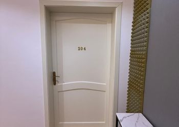 استديو هادئ بسرير ماستر 
