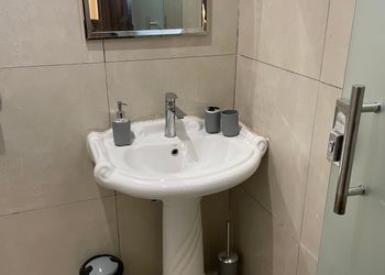استديو بدخول ذاتي 