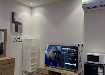 استديو بسرير ماستر وجلسة جانبية
